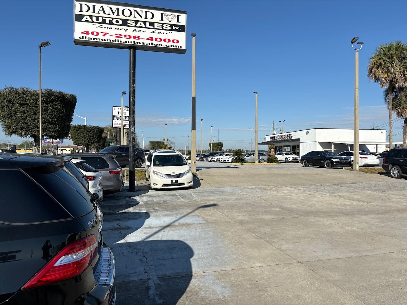Diamond II Auto Sales Showroom